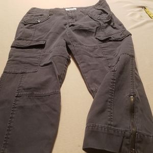 Old Navy Capris size 6 bin-k